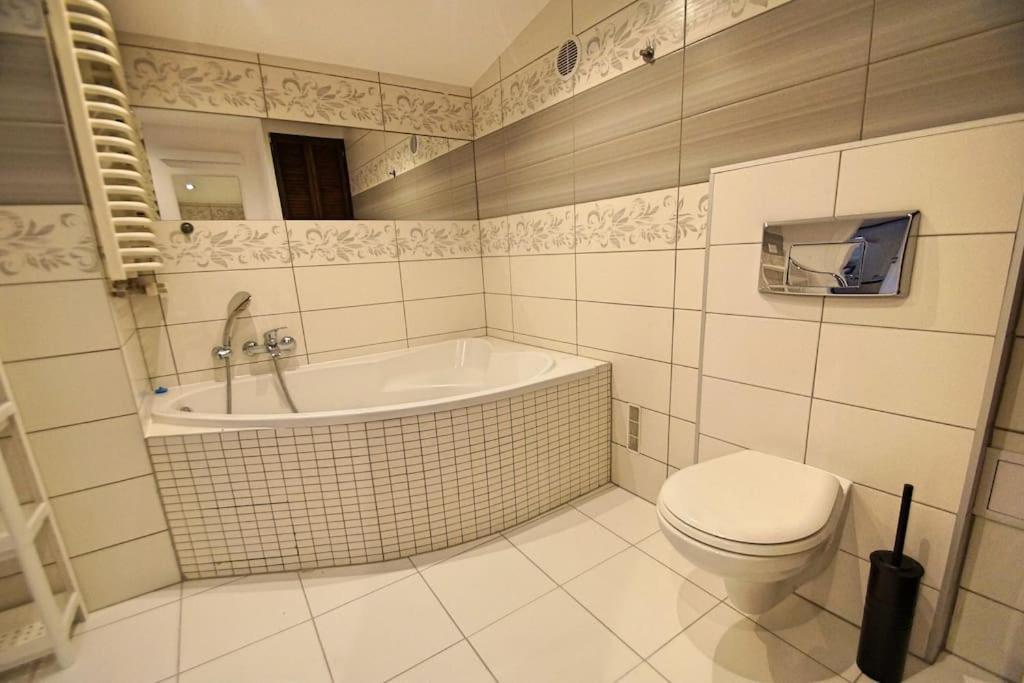 Fv/ Mariacka 7 - Studio Apartment -Катовице Экстерьер фото